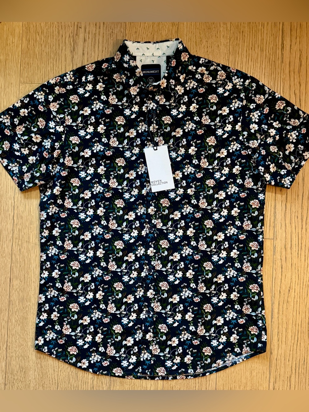 Men’s Navy Flower Print Short Sleeve Cotton Shirt NWT - Size M